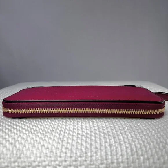 BURBERRY Elmore Horseferry Check leather Zip Around Wallet As is - Picture 5 of 13